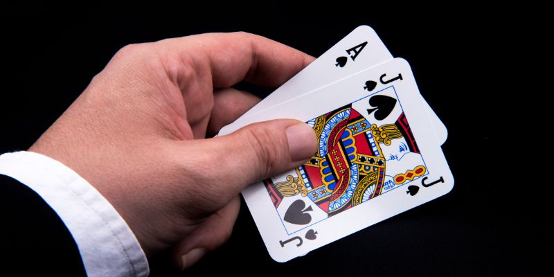 Luật chơi đánh bài Xì Dách online cơ bản